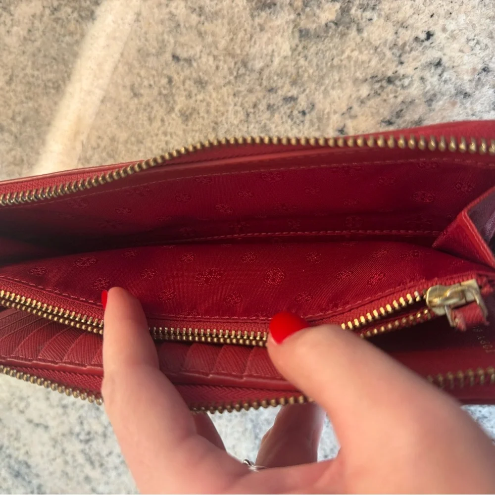 Tory Burch Red Emerson Continental Wallet - Picture 9 of 9
